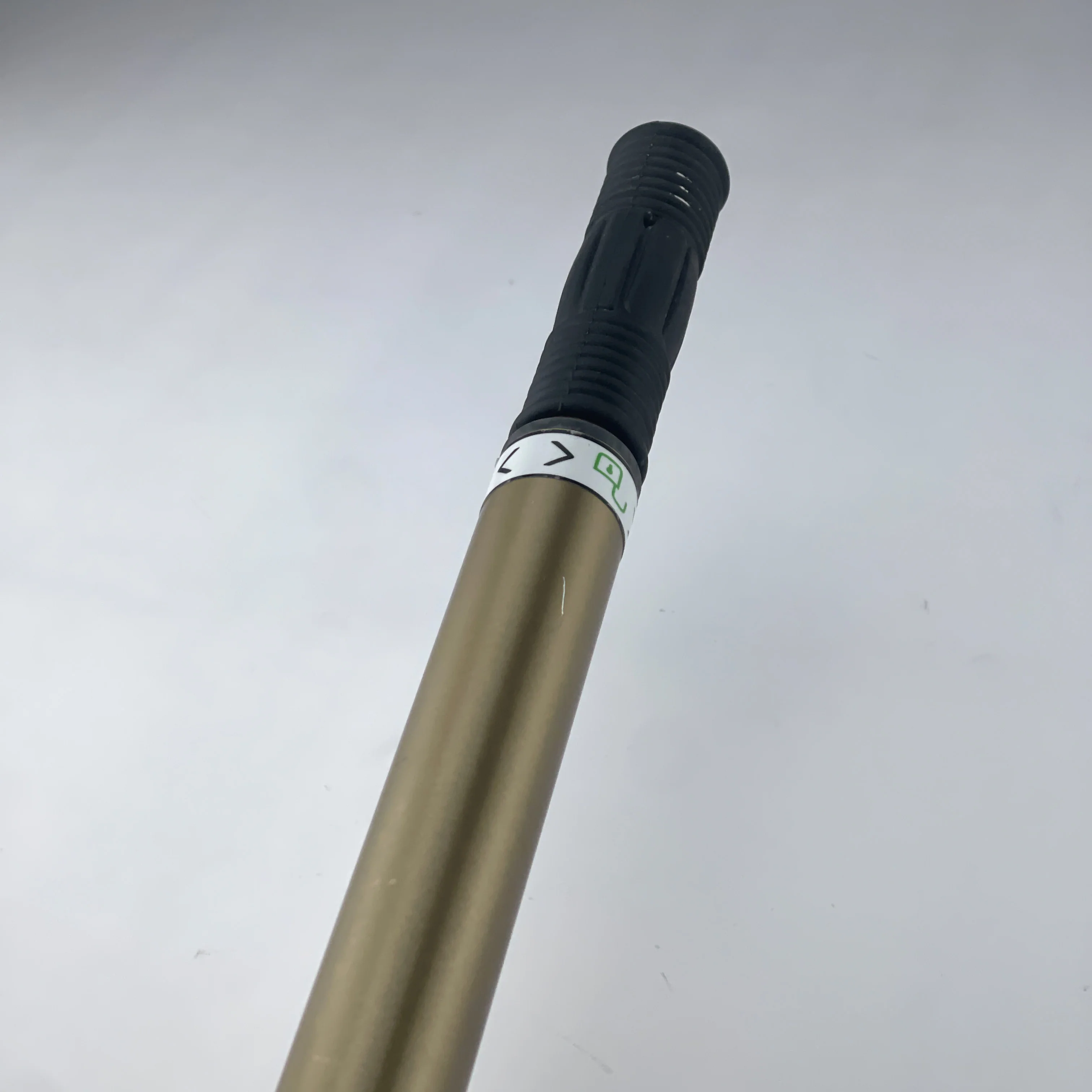 Can-Am Extendable Twist Lock Corner Roller Handle - Pre Owned Excellent Condition - Image 3
